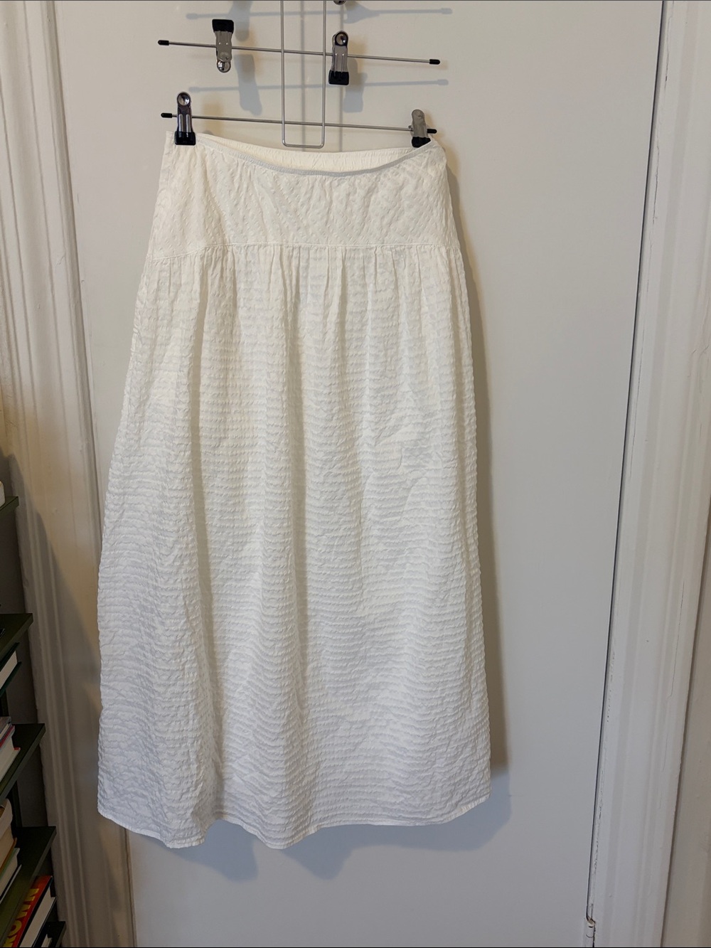 Uniqlo White Seersucker Textured Maxi Skirt with Pockets Size Small